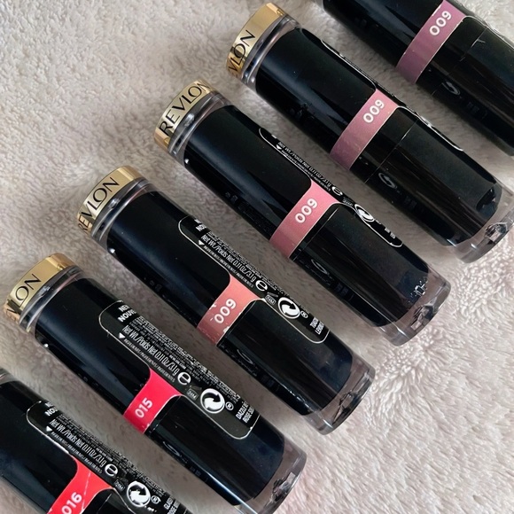 Revlon Super Lustrous Glass Shine Lipstick Collection - Multiple Shades NEW - Picture 1 of 4